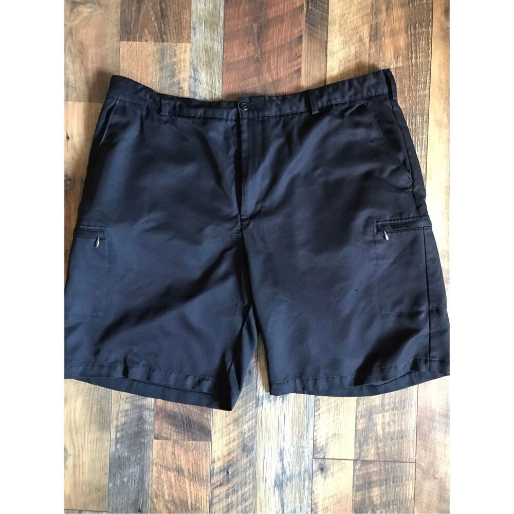 Izod Mens black Shorts SZ 42 golf athletic zip pockets